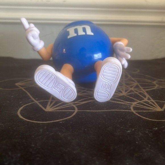 Blue m&m stash man - Picture 3 of 3